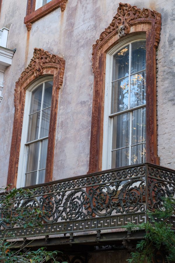 Ironwork window surrounds, Savannah