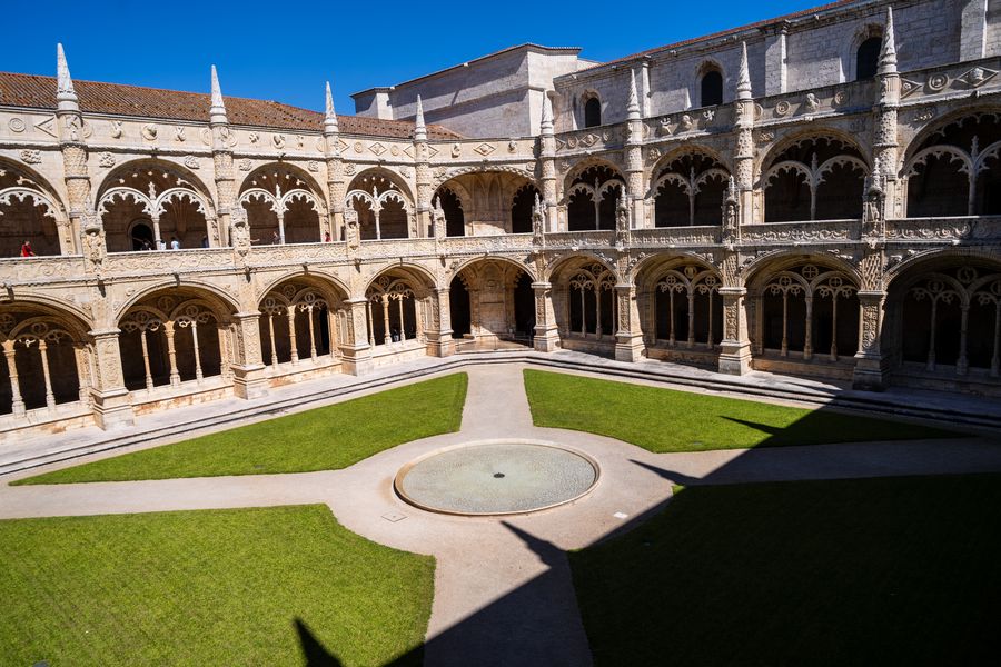 The cloister at Jerónimos